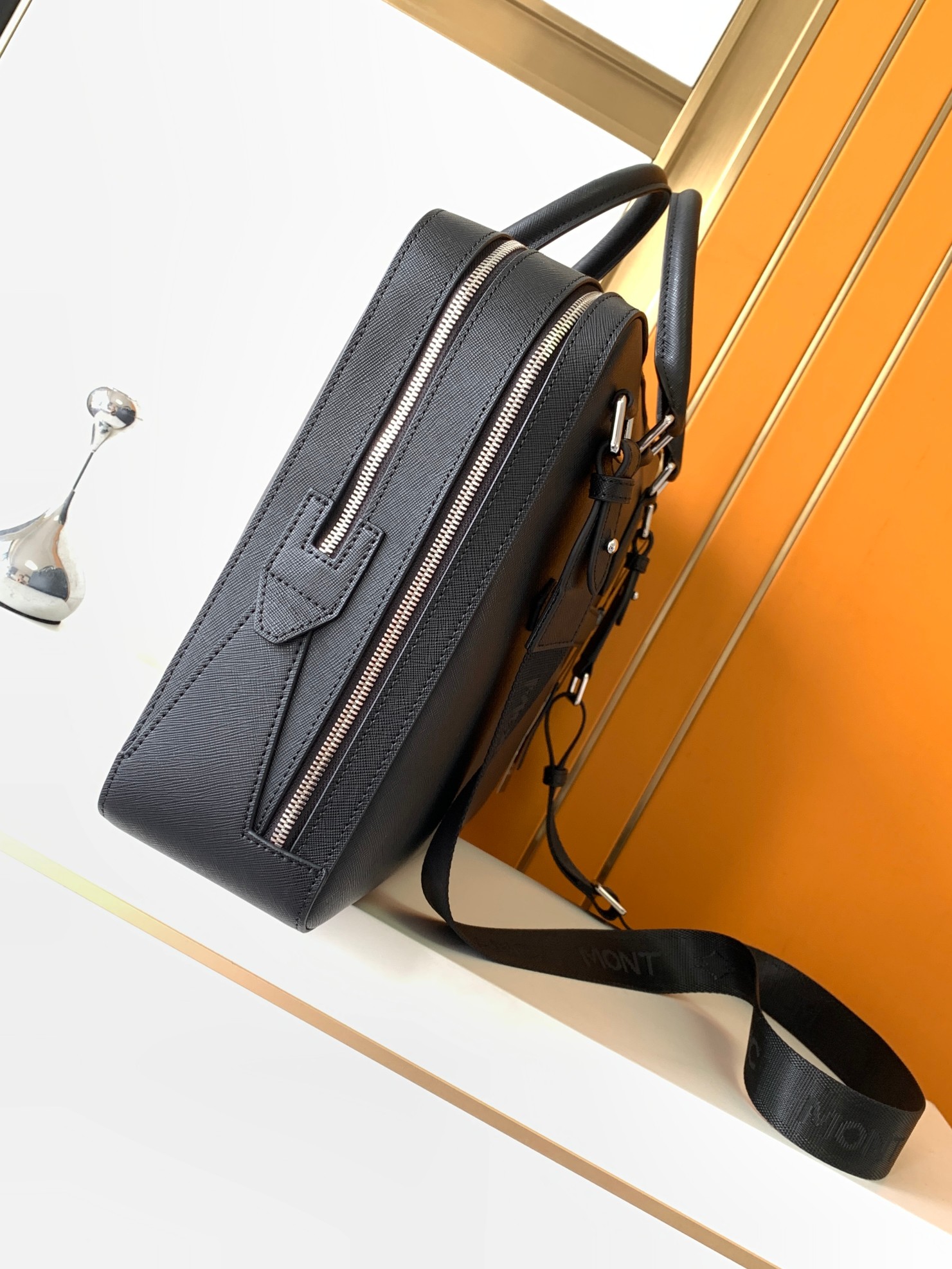 Luxe Herentas met handvat, Pre - Luxury Bags Of 2026 recensie en prijs