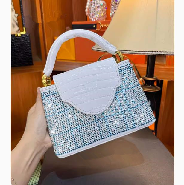 Europese en Amerikaanse hoogwa - Luxury Bags Entry recensie en prijs