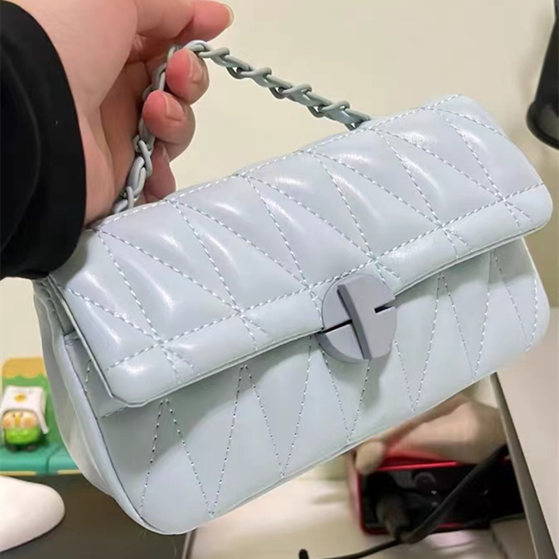 Stemmingen Borduurgaren Chain  - Luxury Bags On Sale recensie en prijs